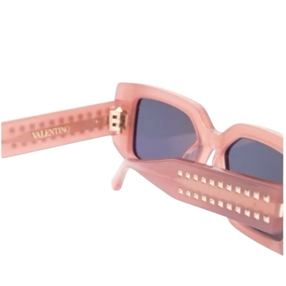 NIB VALENTINO GARAVANI V-CINQUE SUNGLASSES IN POWDER PINK & GOLD STUDS main image 4